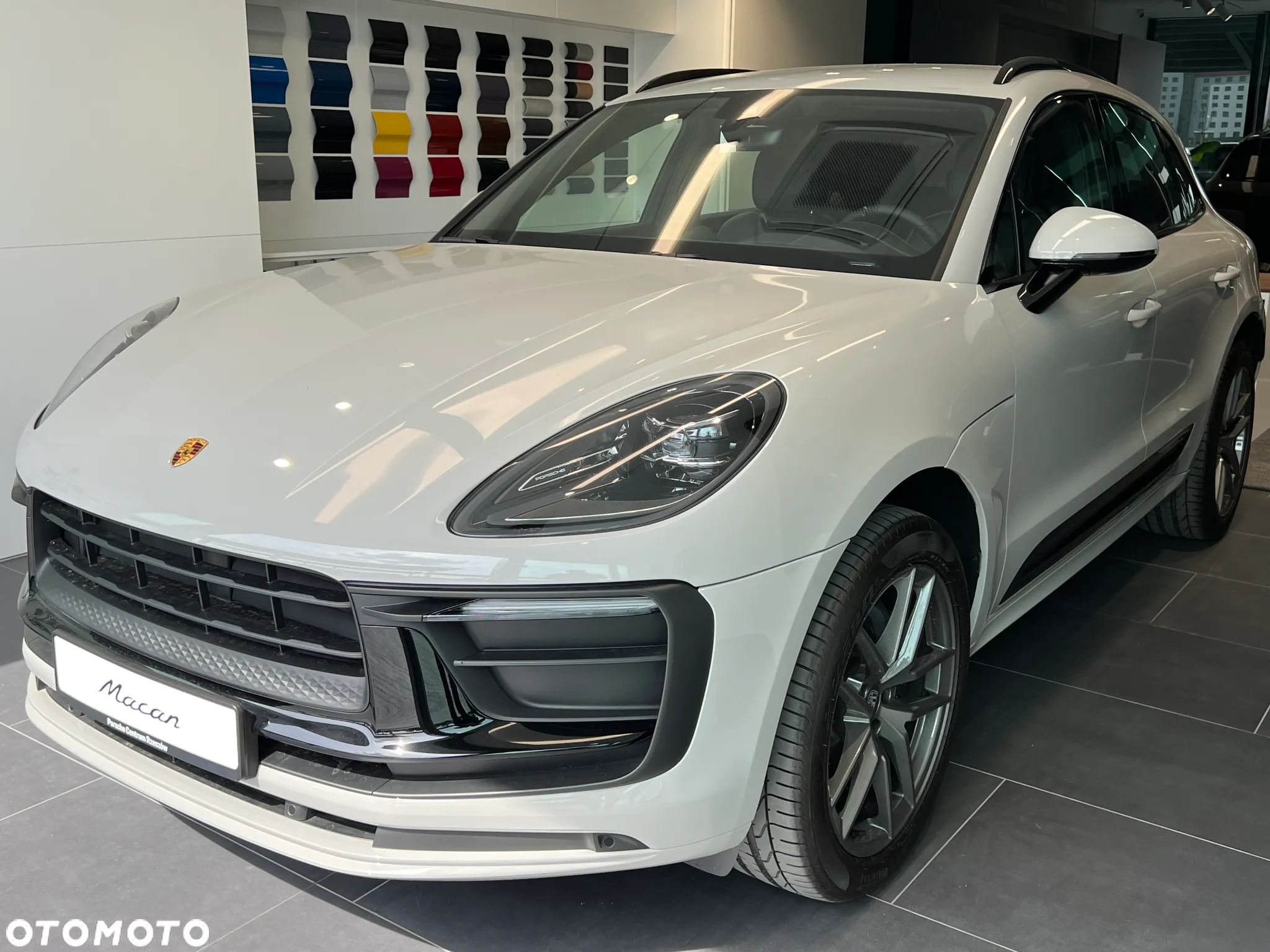 Porsche Macan T - 1