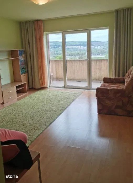 Apartament cu 1 camera, 38 mp, balcon, zona VIVO