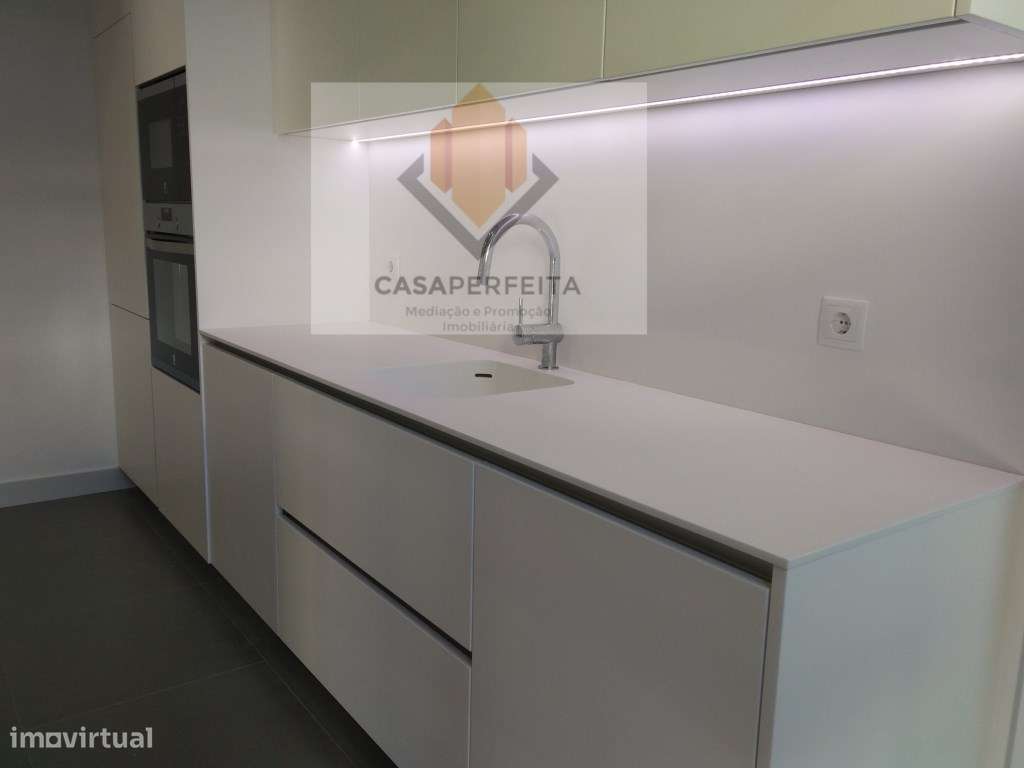 Apartamento T4 totalmente Remodelado -Boavista-15