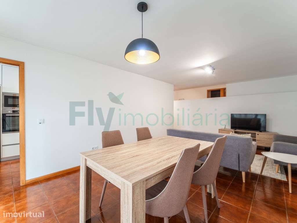 Apartamento T2 Rés do Chão com Garagem Fechada - Mobilado e Equipad... - Grande imagem: 4/24