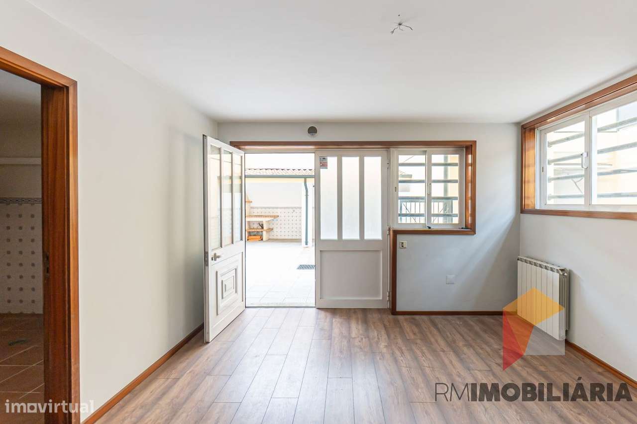 Moradia T4 em Fânzeres-45