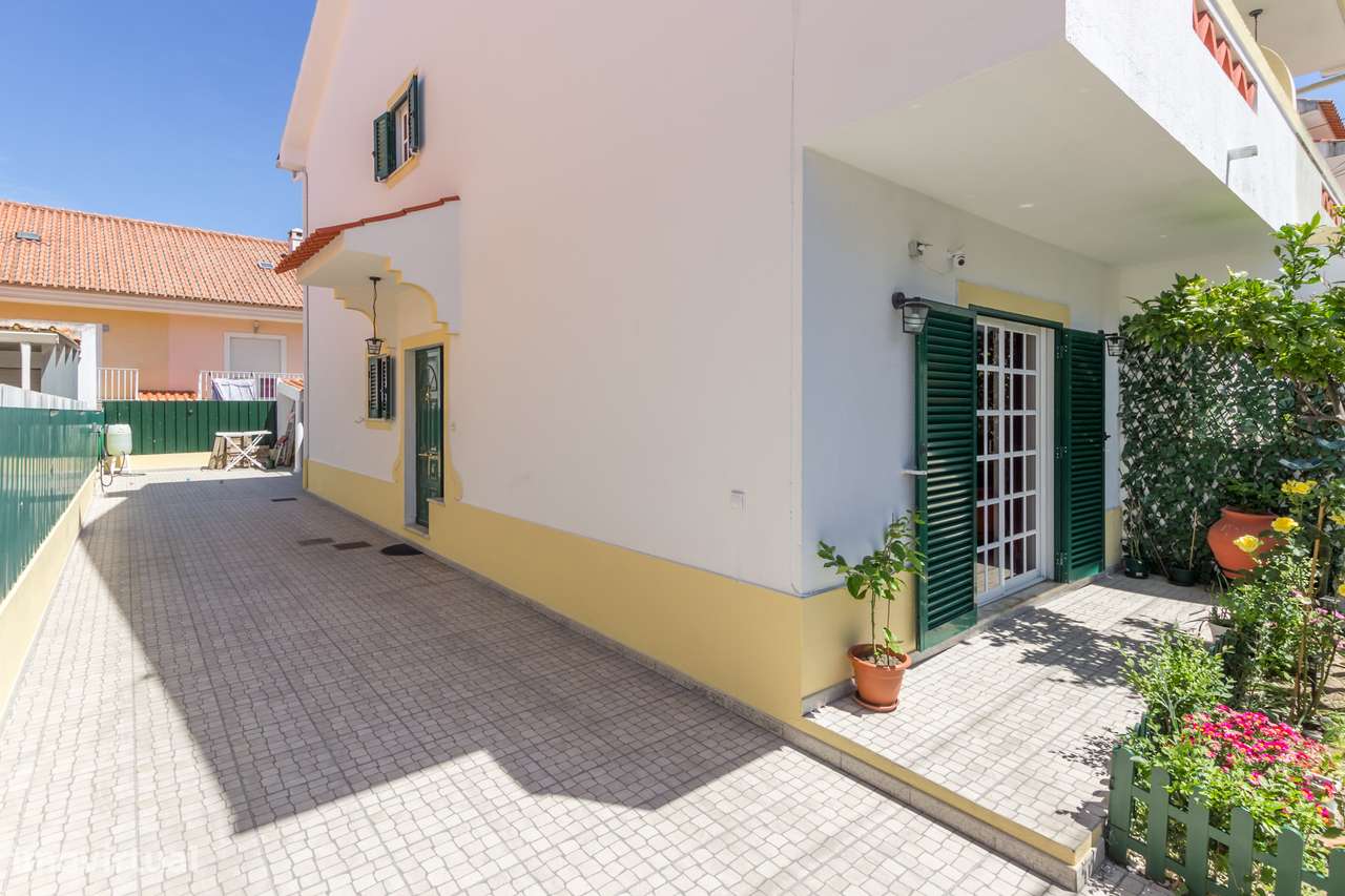 Moradia Geminada T3 na Quinta do Conde-21