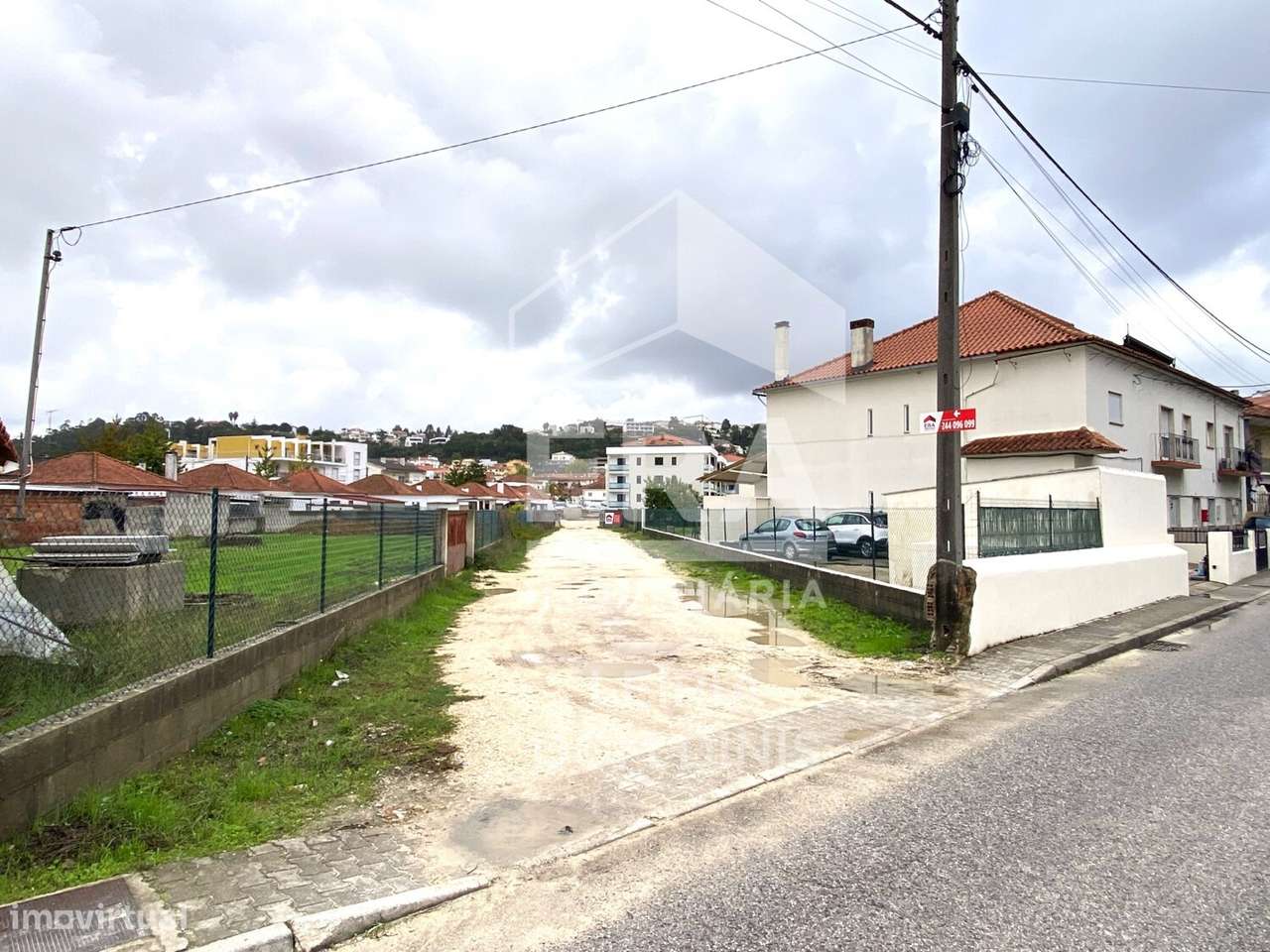 Terreno urbano em Leiria - Acesso pavimentado - Grande imagem: 4/7