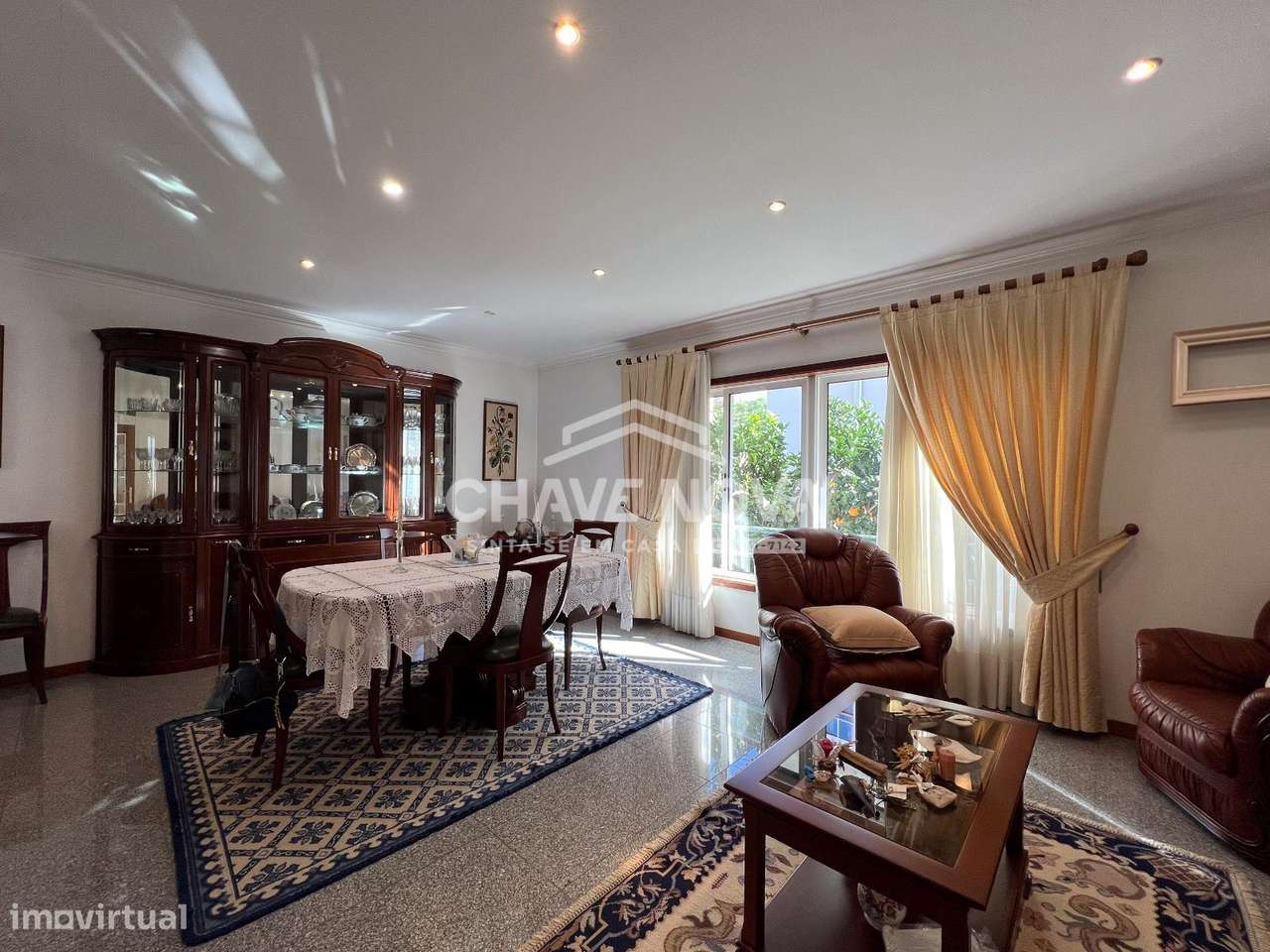 Moradia Geminada T4+1 c/ Garagem Box 2 Carros, em Mafamude - Grande imagem: 2/24