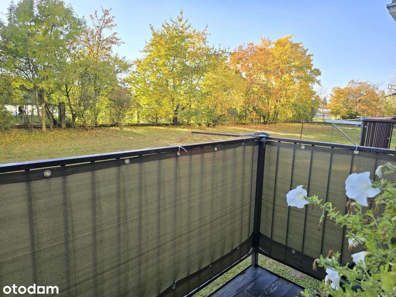 Na sprzedaż mieszkanie na parterze oraz garaż.-13