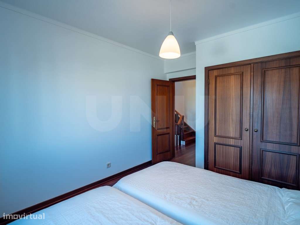 Moradia T3 com Garagem, Piscina e Vista Deslumbrante sobre a Lagoa ...-15