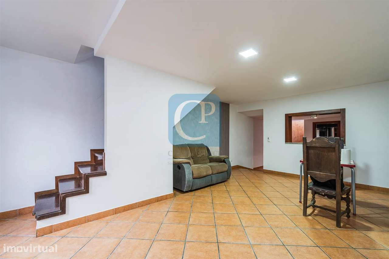 Moradia V2 à Estrada da Circunvalação, Ramalde, Porto - Grande imagem: 4/21