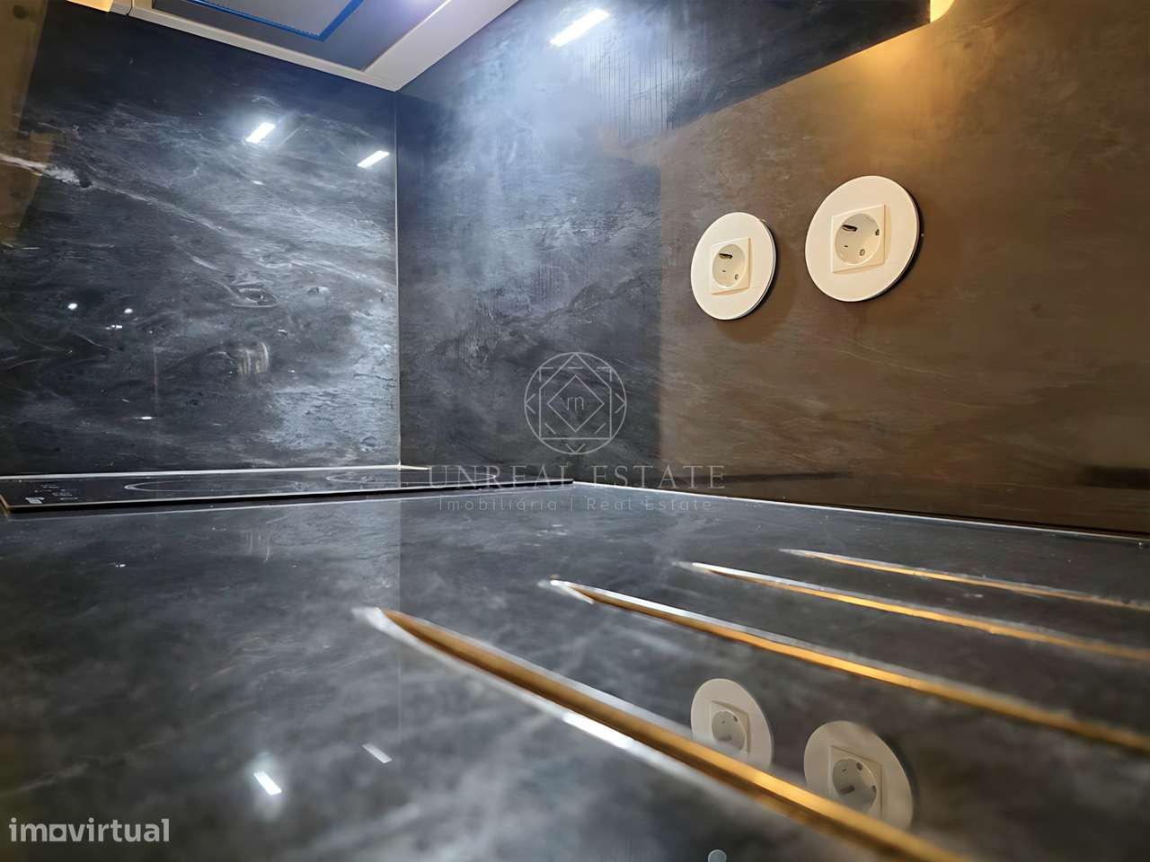 Apartamento T0 , novo, inserido em um edifício totalmente remodelado n-40