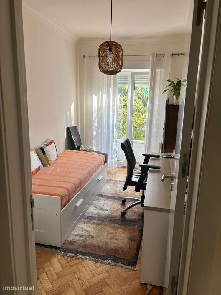 Apartamento T2 totalmente renovado - Grande imagem: 2/10