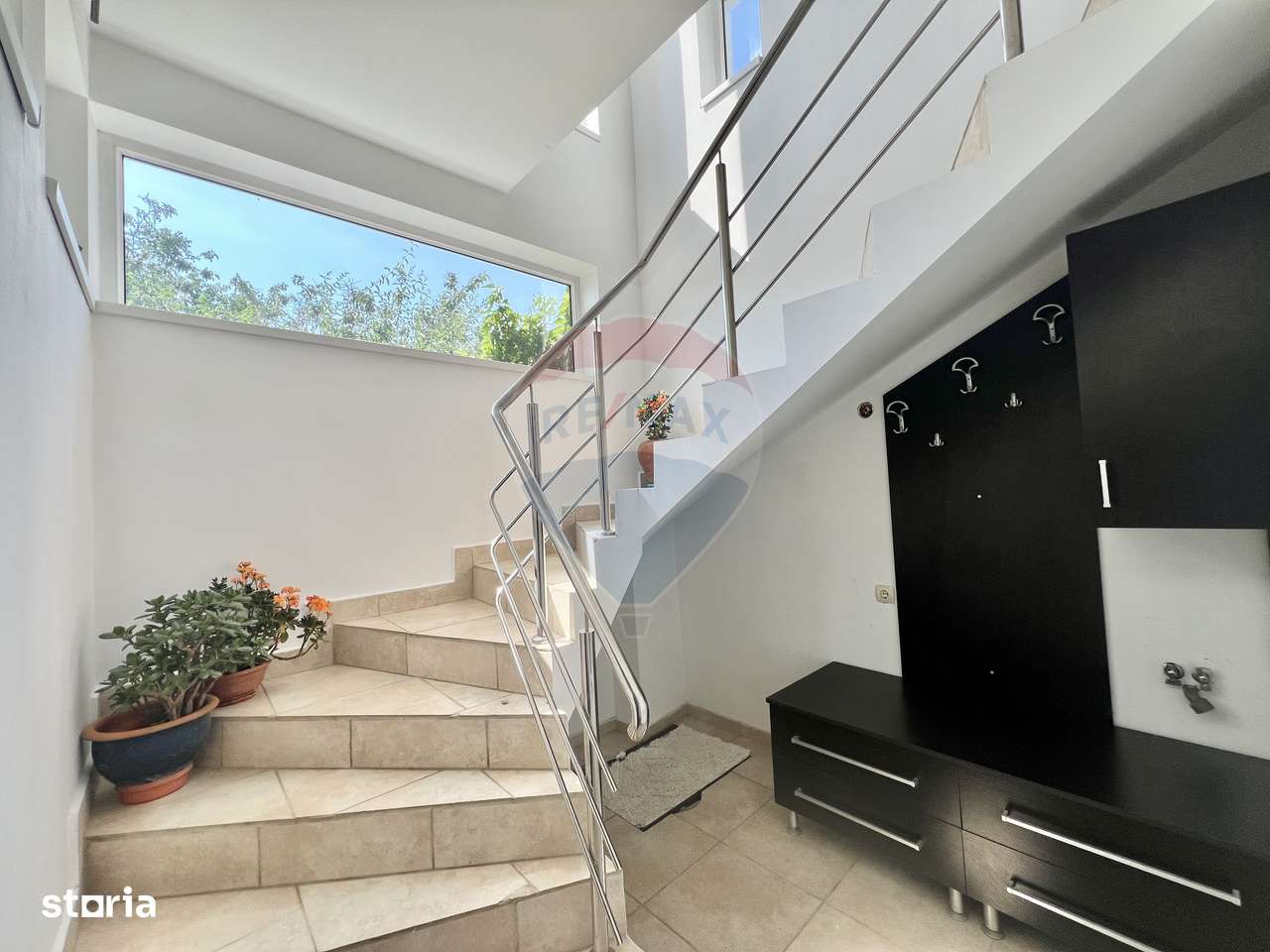 Casă spațioasă și versatilă în Păsărea (Brănești)-4