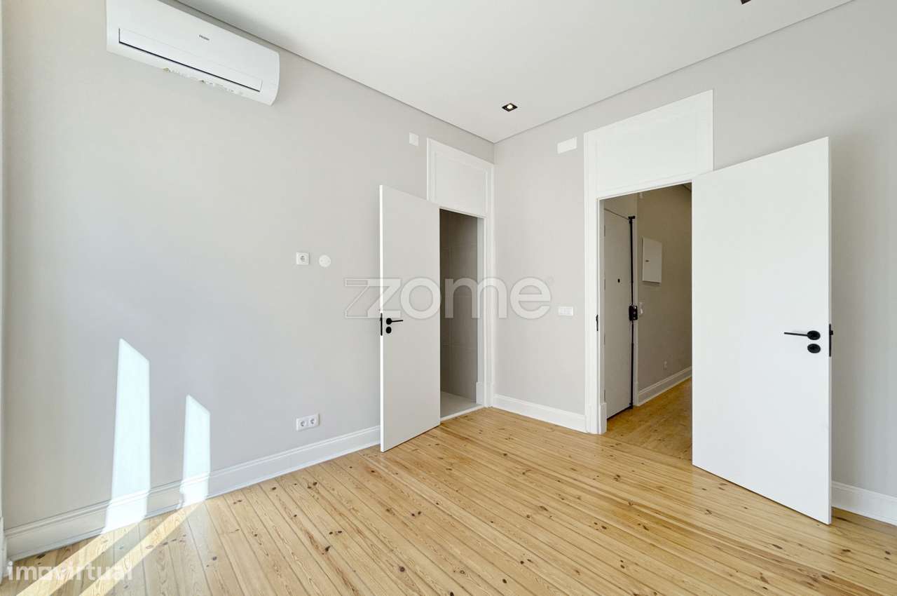 Apartamento T3 remodelado na Avenida Almirante Reis - Lisboa-21