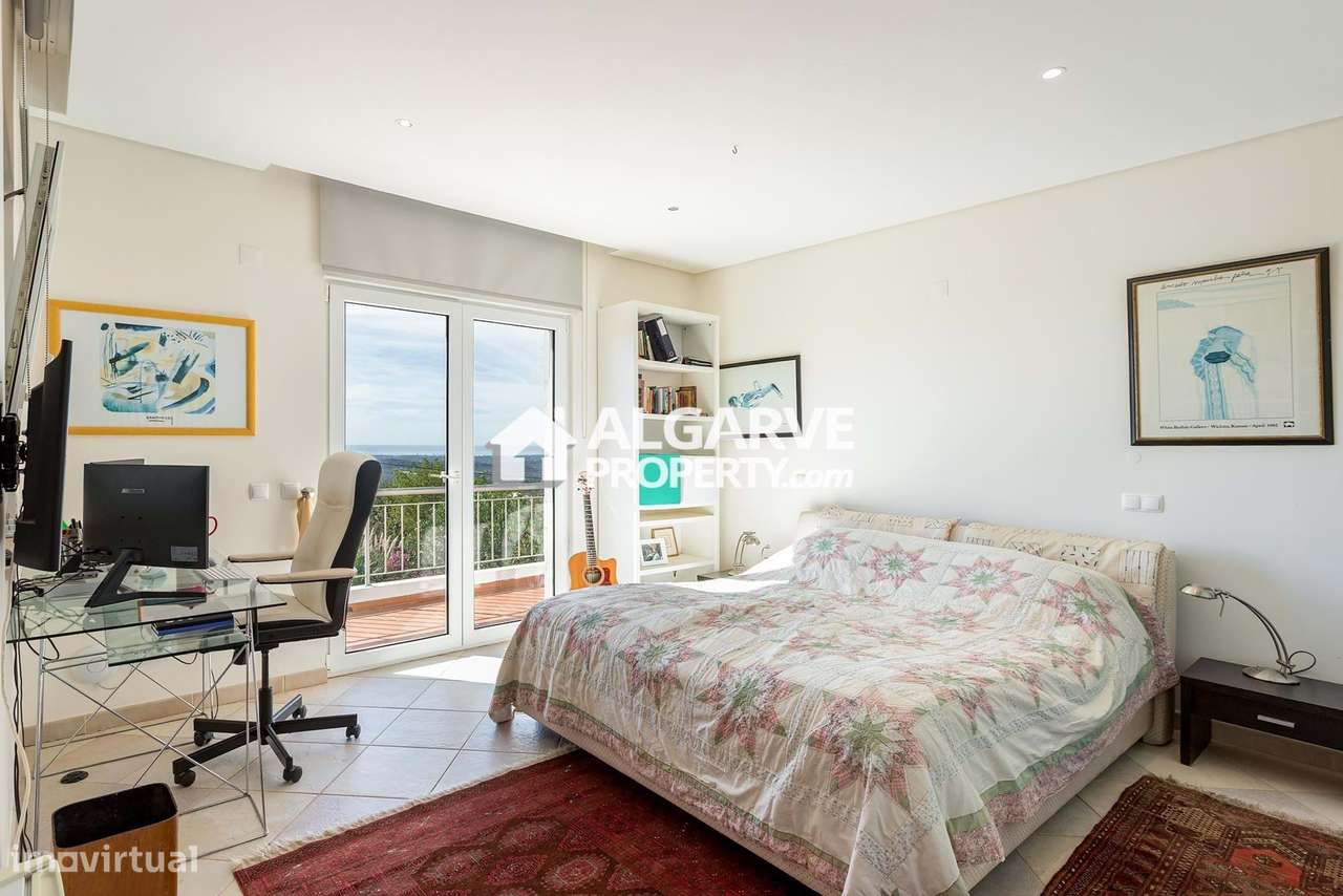 Moradia de 4 quartos com deslumbrantes vistas para o campo e para o ma - Grande imagem: 4/35