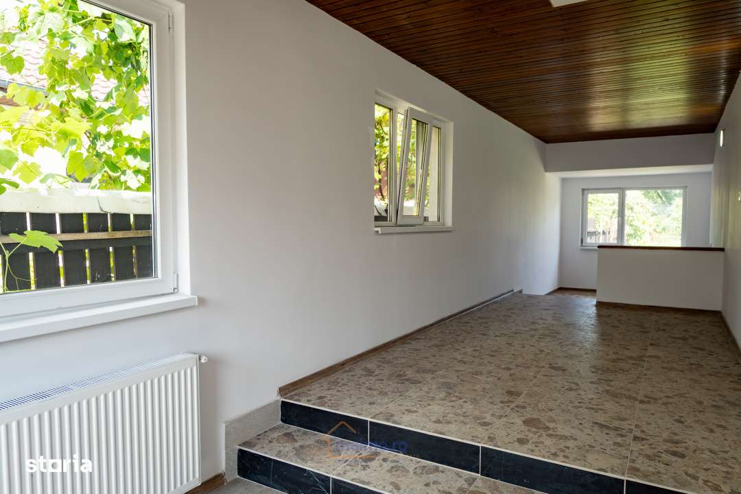 Casa renovata, spatiu pentru familie si gradina - Moinesti-18