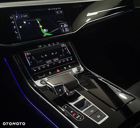 Audi A8 - 24