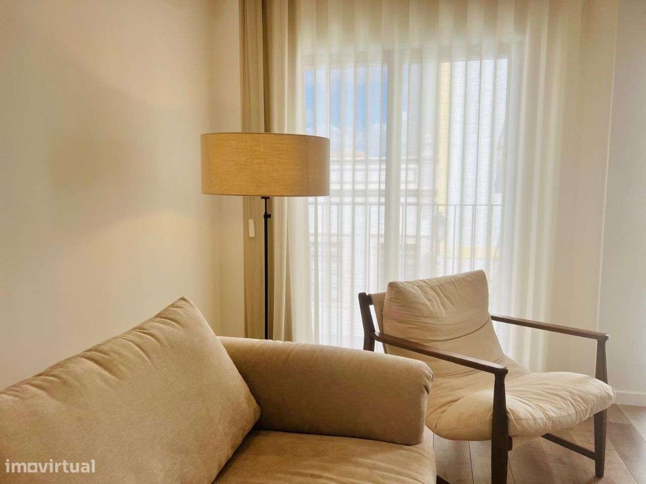 Moradia T4 com garagem baixa de Faro-47