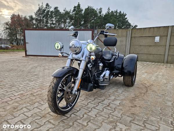 Harley-Davidson Trike Freewheeler - 1
