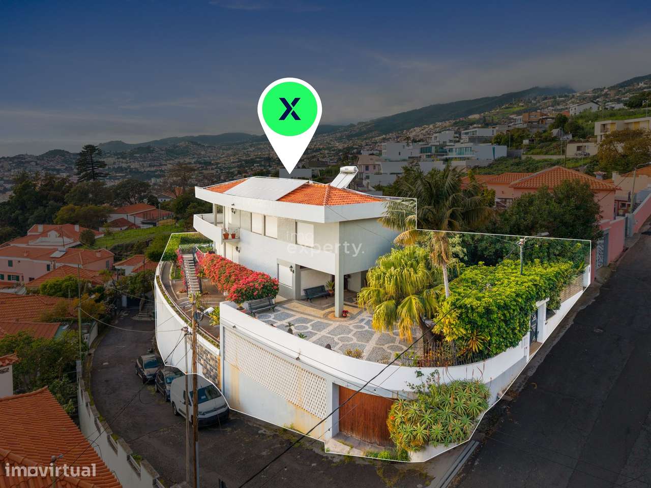 Moradia T4 com vista baía do Funchal, Madeira-0