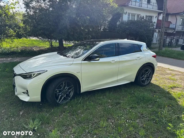 Infiniti Q30 2.0t Sport AWD 7DCT - 1