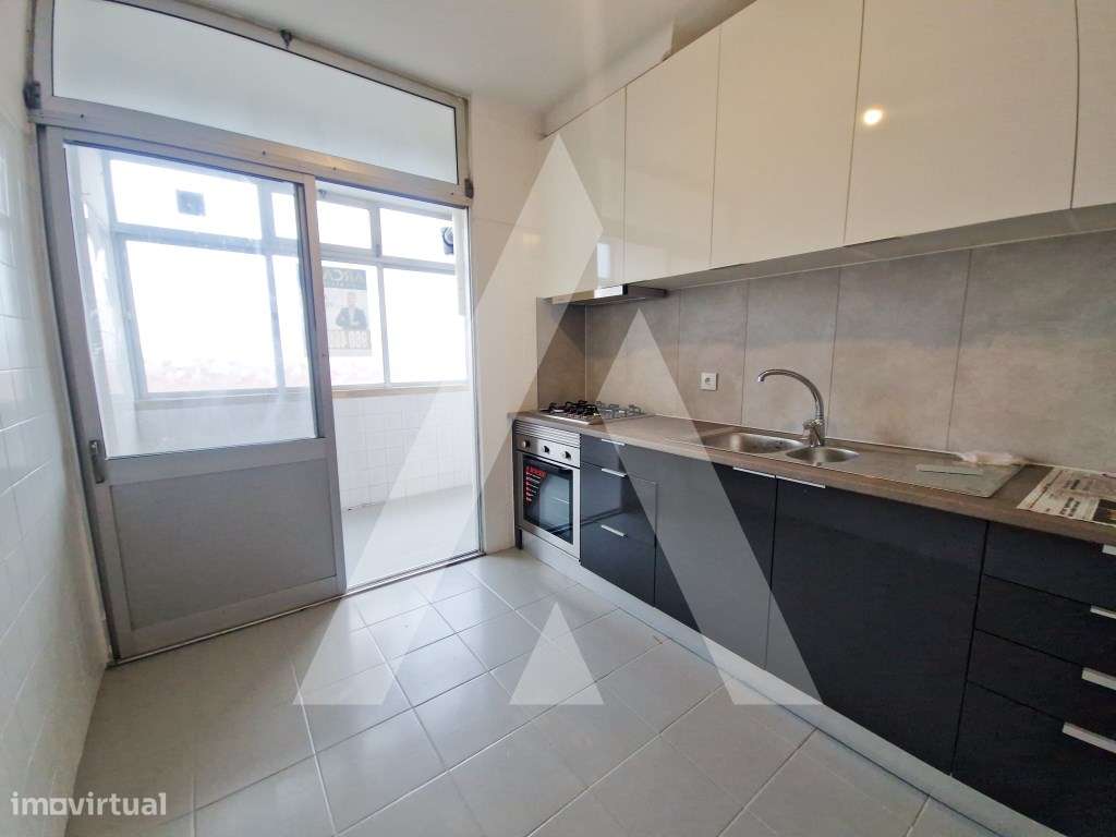 Apartamento T2 em pleno centro de Esgueira! - Grande imagem: 2/11