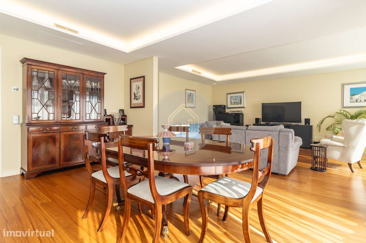 Moradia V5+1 | Piscina, vista mar e jardim | Porto Salvo, Oeiras-15