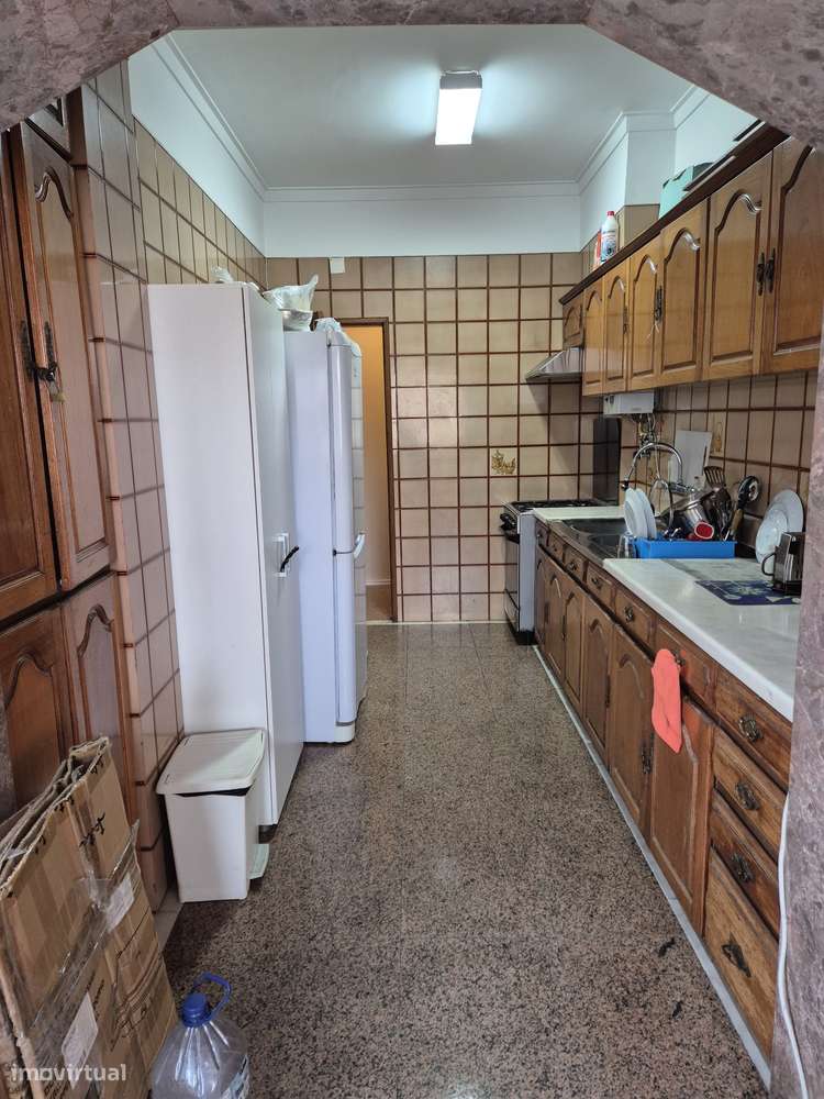 Quarto no centro de Mem-Martins - Grande imagem: 5/8