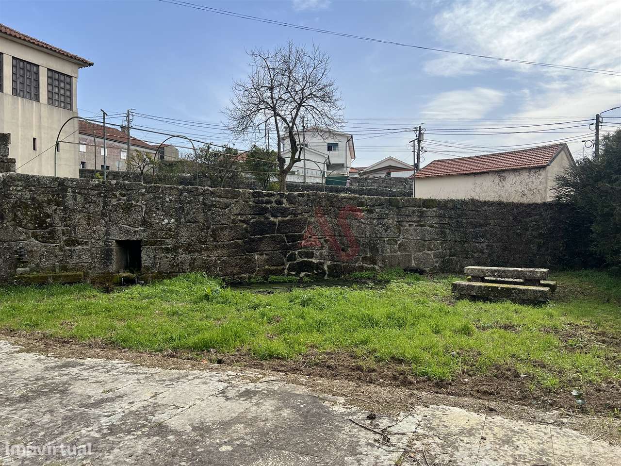 Moradia T4 com Piscina e Terreno de 2.407m² | Raimonda, Paços de Ferre-42