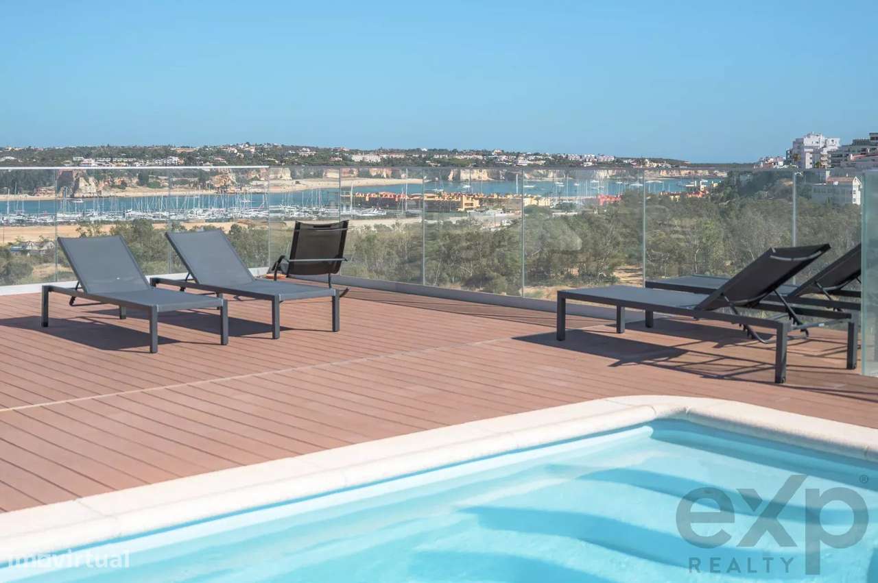 Penthouse Exclusiva com Vistas Panorâmicas sobre a Marina, Rio e Ferra - Grande imagem: 2/31