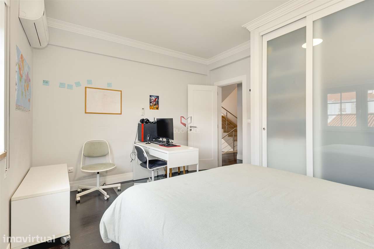 Moradia Premium T4 com Sótão, Ginásio, Garagem e Excelentes Áreas | Mo-40