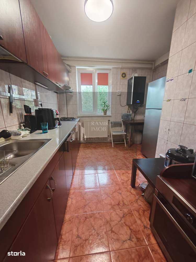Apartament 4 camere decomandat /centrala- Titan/ Aleea Fetesti