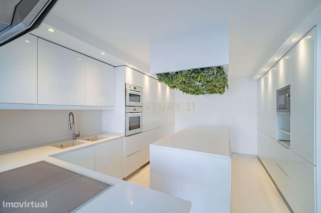 Moradia T6 com Piscina - Charneca de Caparica-11