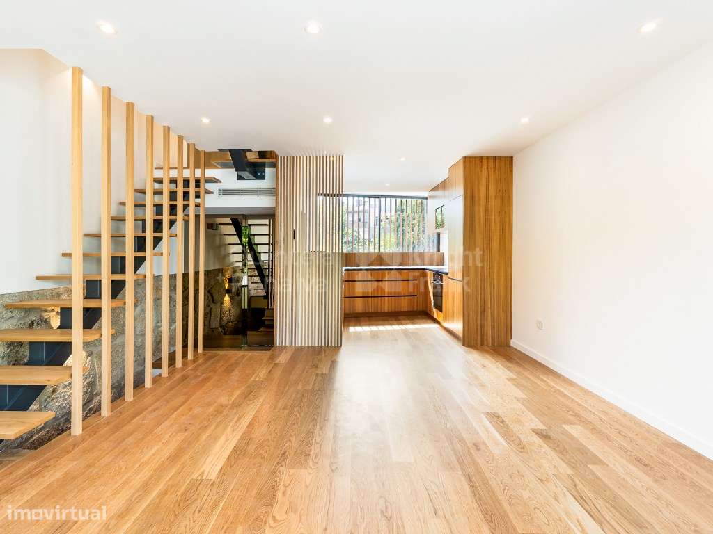 Moradia T4 junto aos Jardins do Palácio de Cristal, Porto - Grande imagem: 4/25