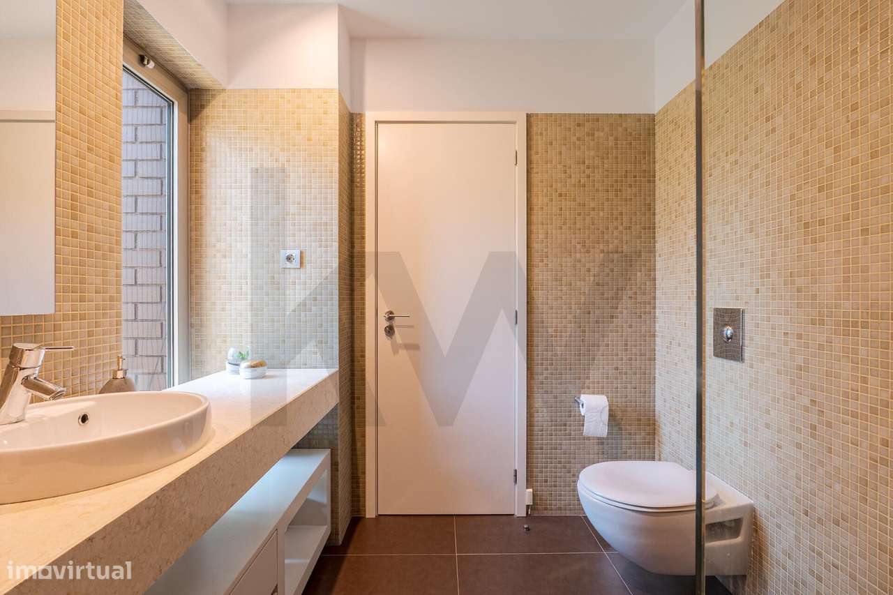 Moradia T3+1 de Excelência com Jardim Privativo em Santa Joana, Aveiro-49