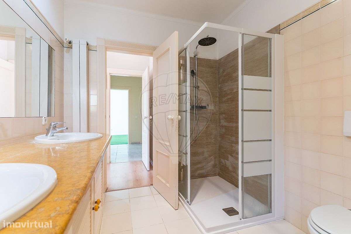 Moradia T4 para venda-22