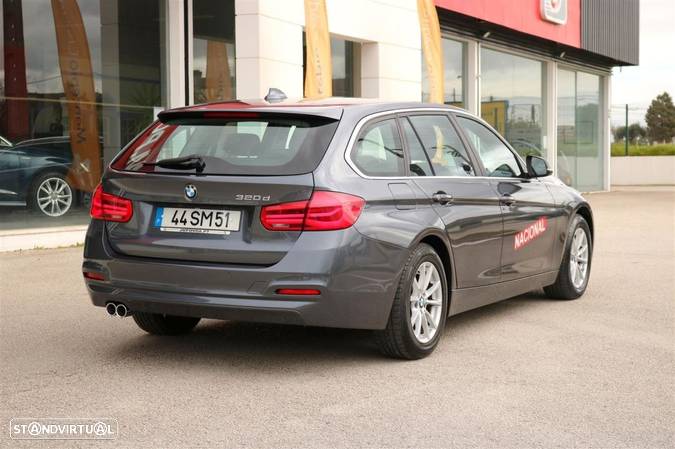 BMW 320 d Touring Advantage Auto - 9