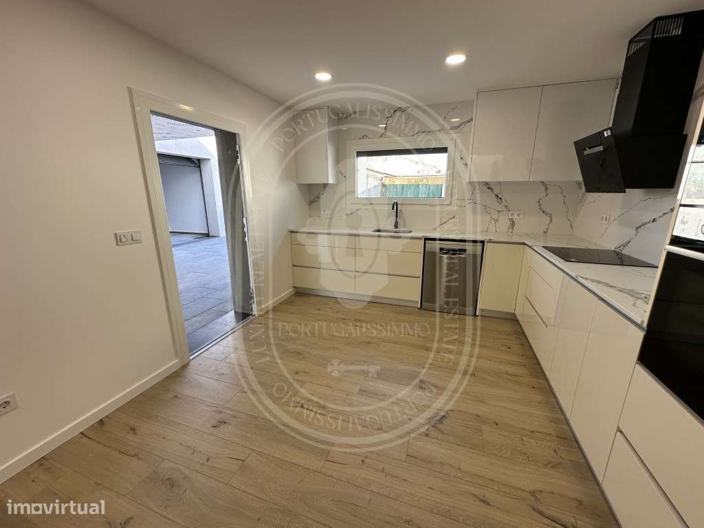 Elegante Moradia Contemporânea T4 - Conforto, Luz e Eficiência Ener...-10