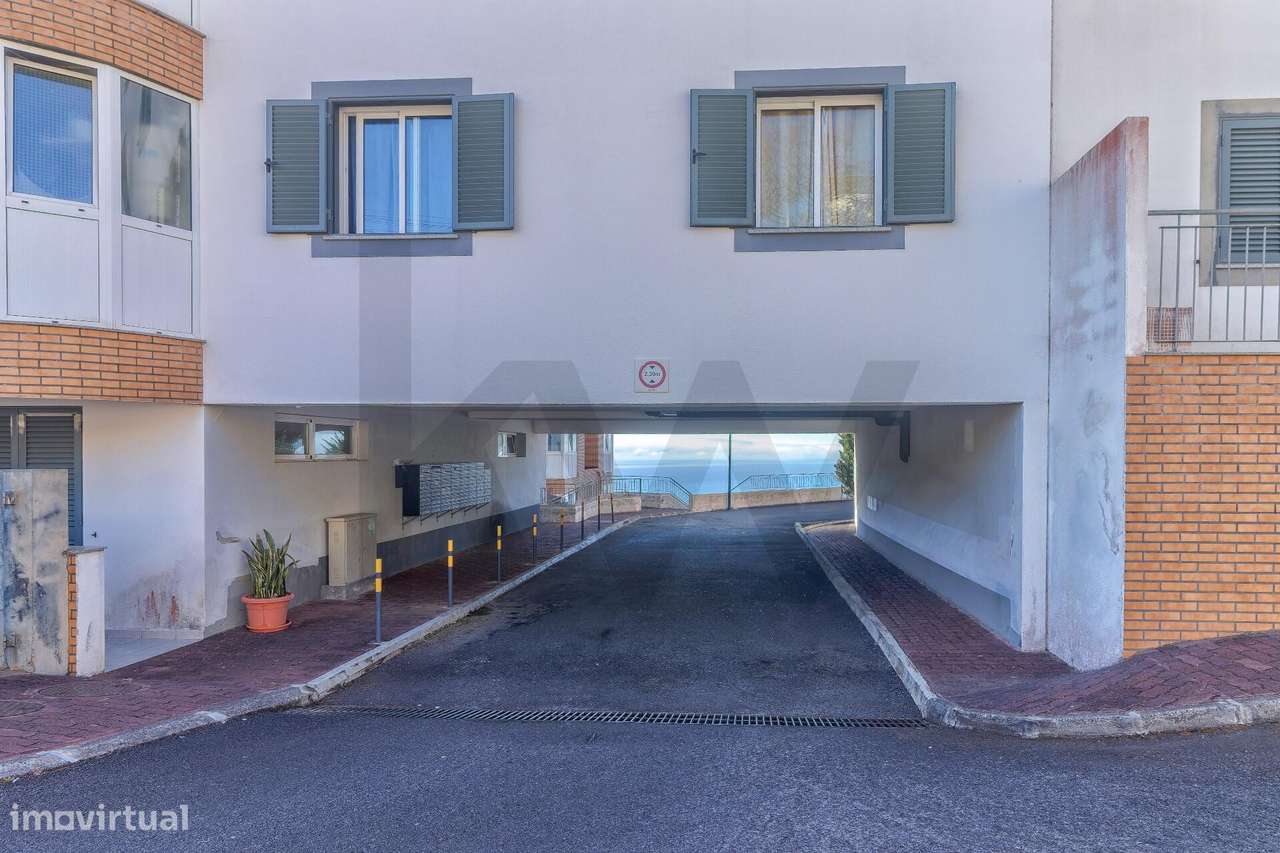 Vista Mar Soberba: Apartamento T2 no Último Andar – Caniço, Madeira-29