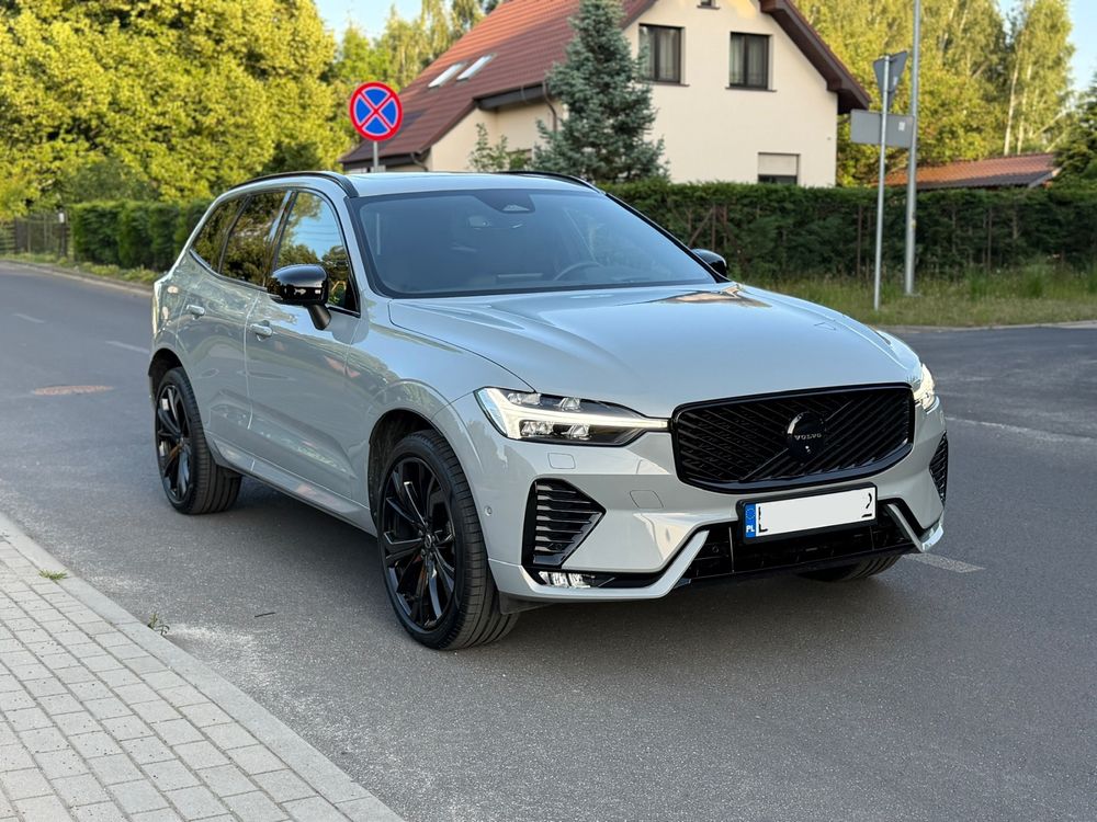 Volvo XC60 II (2017-) B5 B AWD Plus Black Edition 2025
