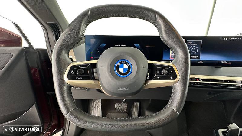 BMW iX xDrive 40 Pack Desportivo - 38