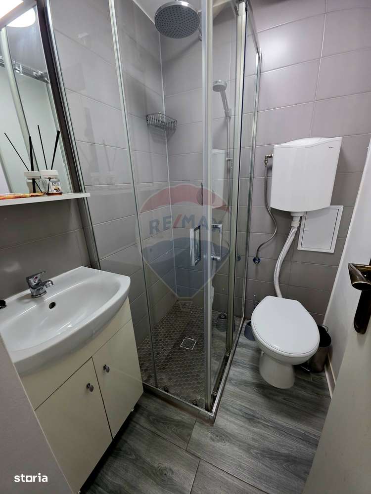 Apartament cu 1 camere de vânzare în zona 1 Mai-13