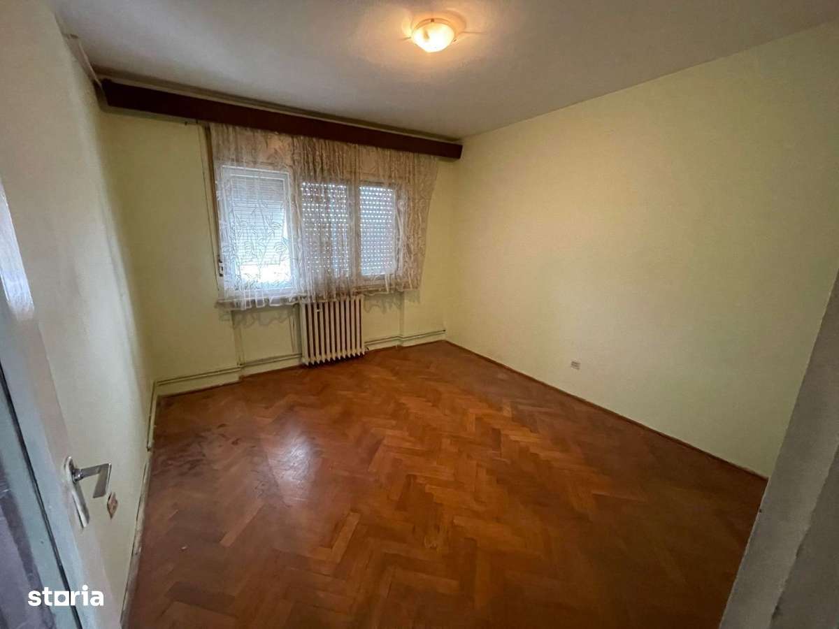 Apartament 4 camere + sufragerie zona Centrala - Imagine principală: 2/10