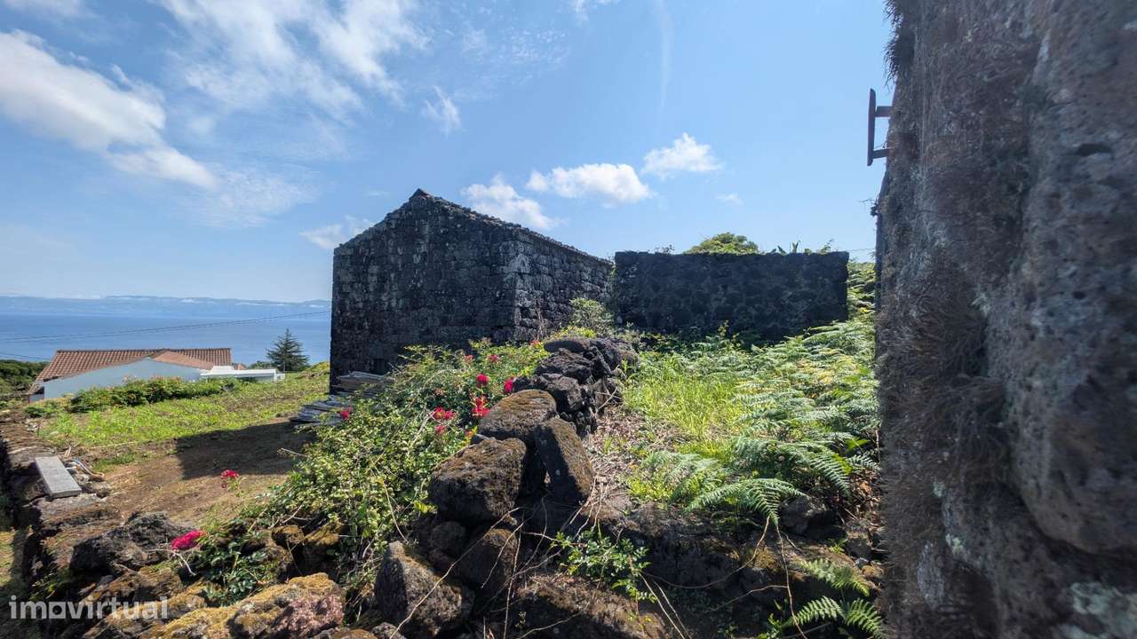 Ruína com Potencial Turístico e Vistas Deslumbrantes na Ilha do Pico-15