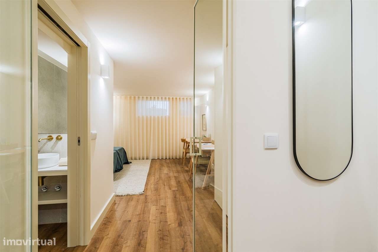 T1+2 | Remodelado e decorado com Jardim | Metro Campo 24 de Agosto | P-31