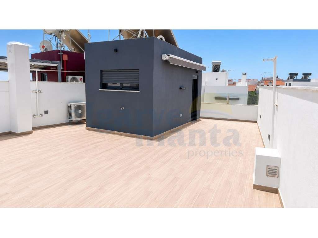 Moradia T3 Moderna com Garagem - Perto do Centro de Vila Nova de Ca...-39