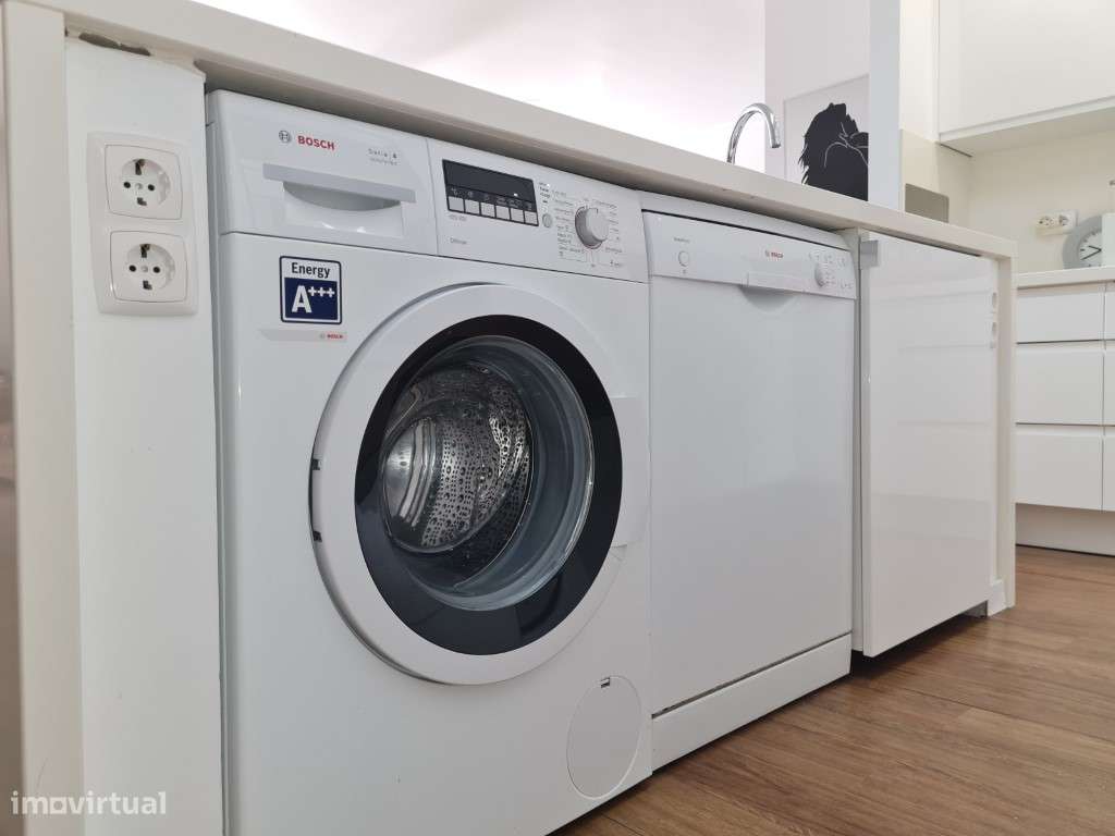 Vende-se T2 com ótima vista de mar-38