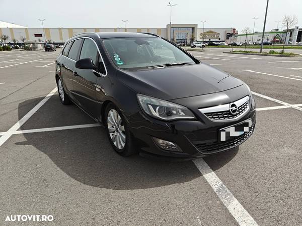 Opel Astra Sports Tourer 2.0 CDTI Cosmo - 2