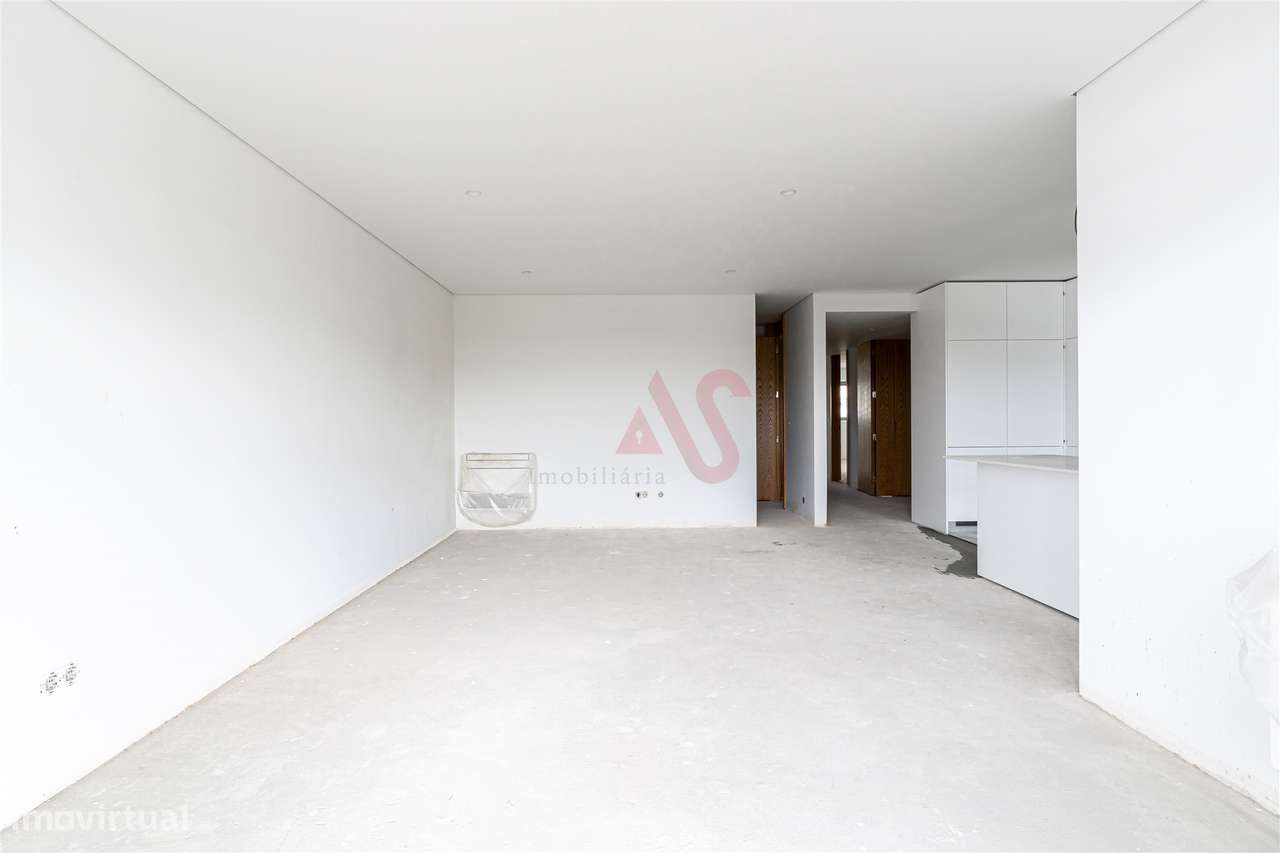 Apartamento T1 com varanda localizado no empreendimento Alta Vista-2