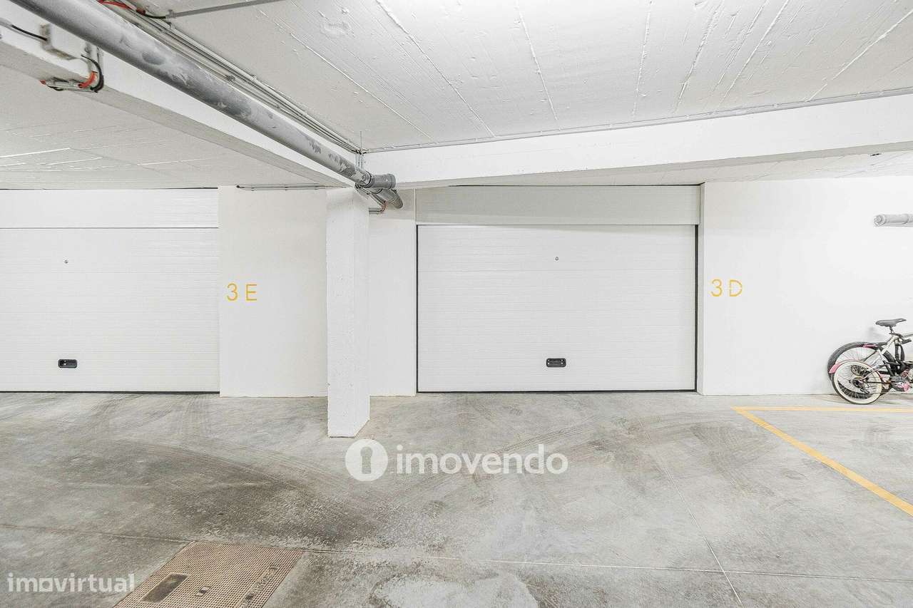 Apartamento T3 Duplex novo, com terraço e garagem, em Loures-41
