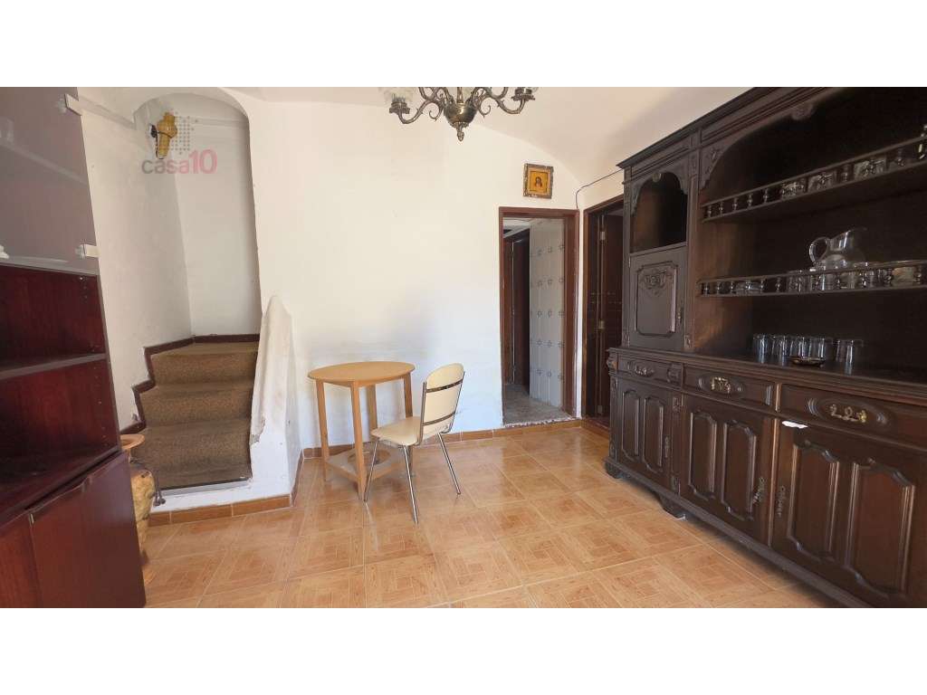 Vende-se moradia no Centro Histórico de Évora - Oportunidade de Inv... - Grande imagem: 3/40