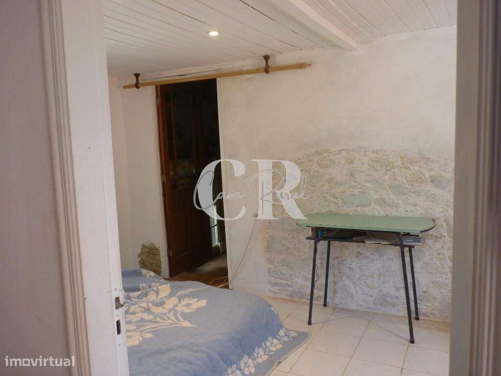 Duas casas habitáveis numa aldeia tradicional de montanha em Alvares,-10