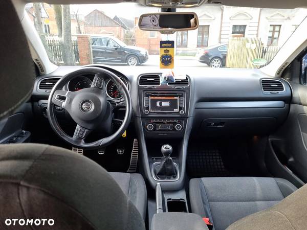 Volkswagen Golf 2.0 TDI DPF Style - 11